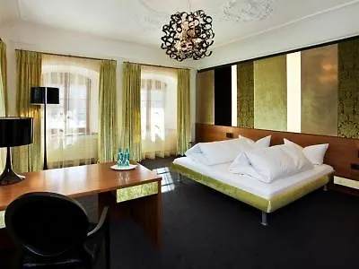 Schloss Zu 3* Hopferau