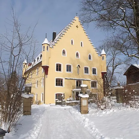 Schloss Zu ホテル