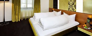ホテル Schloss Zu 3*