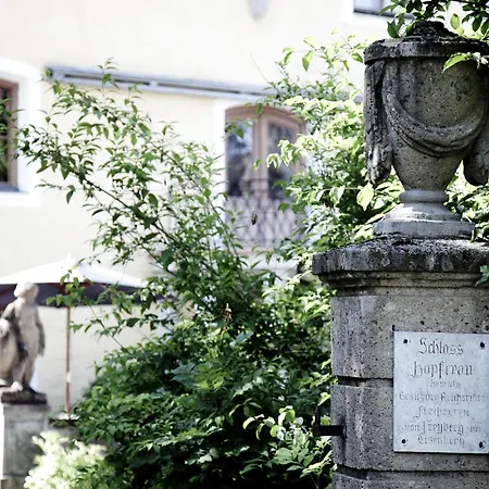 ホテル Schloss Zu ホプフェラウ